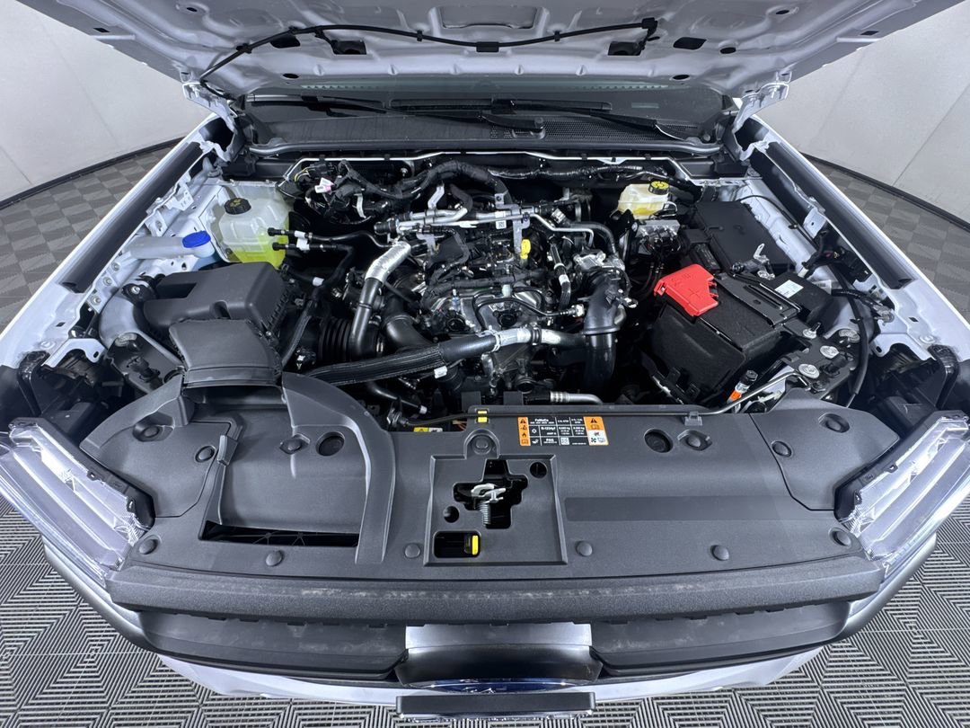 New 2026 Oxford White Ford XL image 28