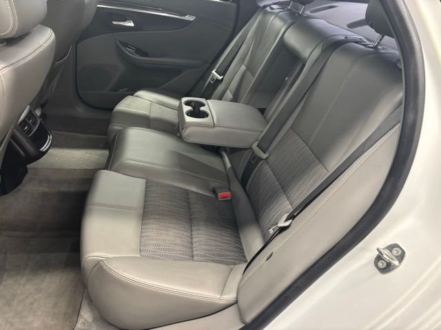 Used 2016 White Chevrolet LT image 7