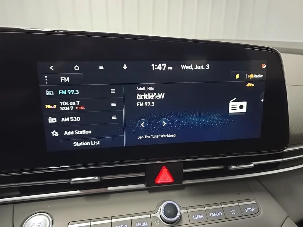 Used 2023 Red Hyundai SEL image 25