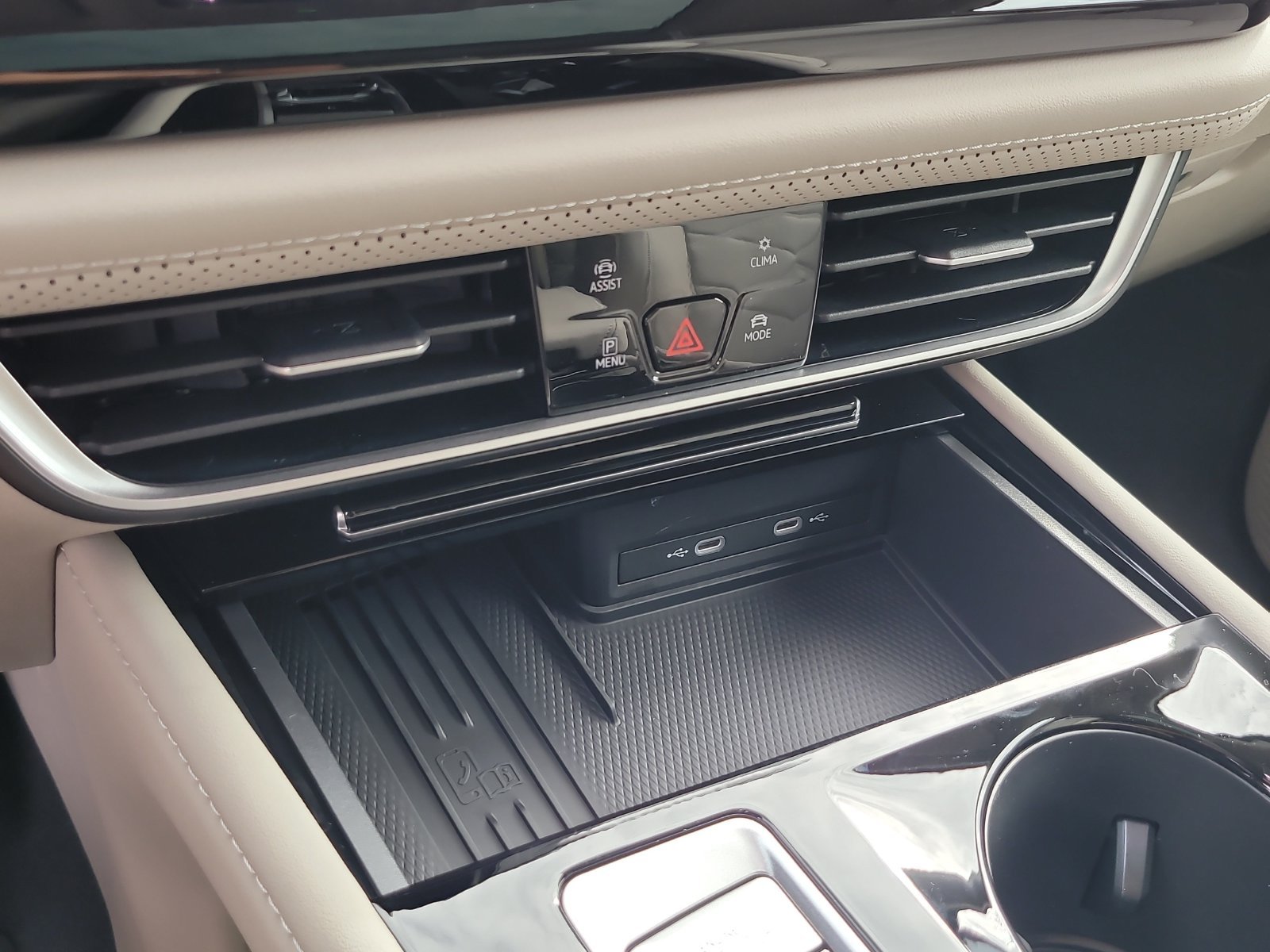 2026 Volkswagen Atlas SE w/Tech - Photo 26