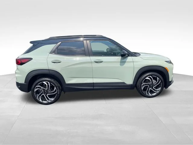 Used 2024 Cacti Green Chevrolet RS image 7
