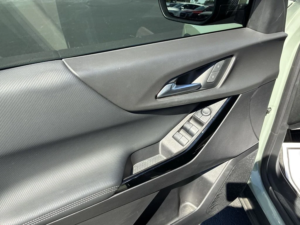 Used 2025 Green Chevrolet LT image 13