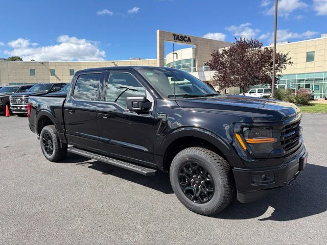 New 2026 Agate Black Metallic Ford XLT image 1