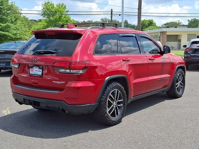 Used 2017 Red Jeep Trailhawk image 7