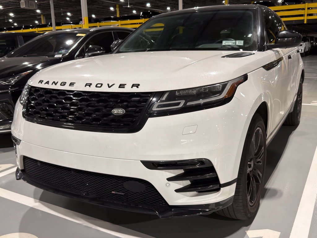 Used 2023  Land Rover R-Dynamic S image 1