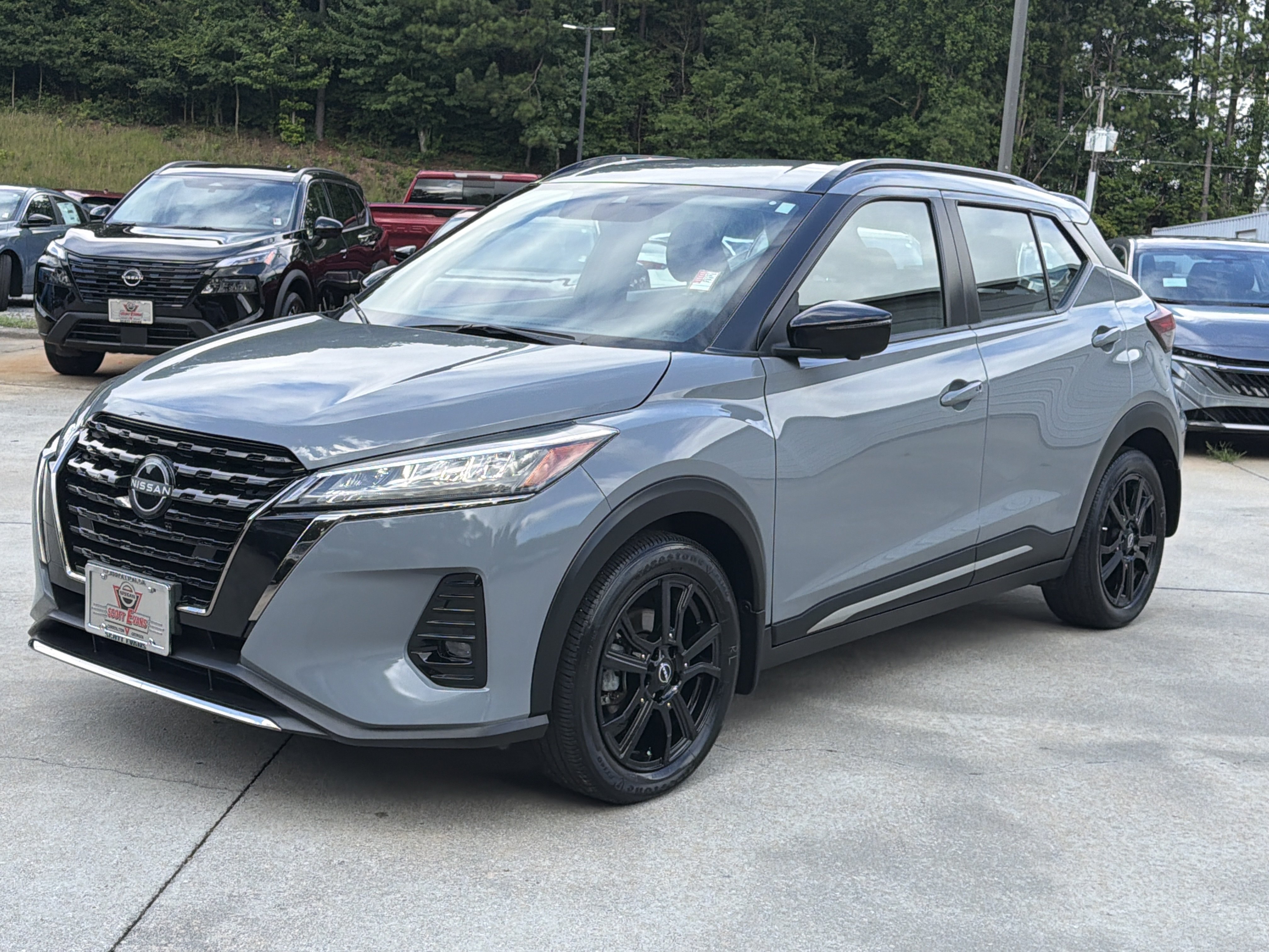 Used 2024 Boulder Gray Pearl Nissan SR image 4
