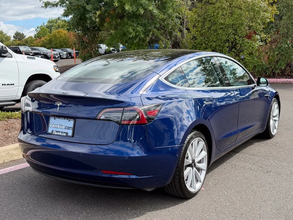 Used 2018 Blue Tesla Long Range image 7
