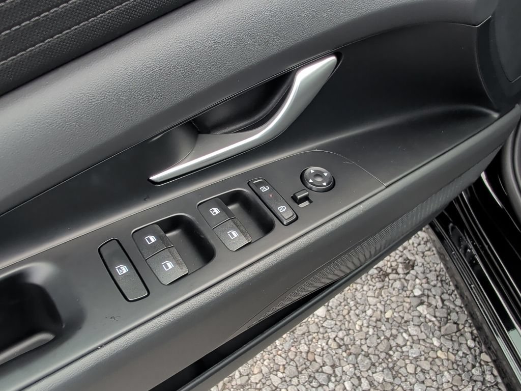 New 2026 Abyss Black Hyundai SE image 22
