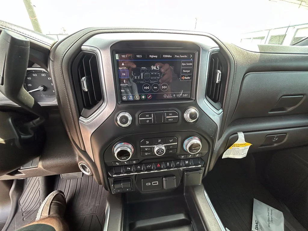 Used 2021 Black GMC SLT image 13