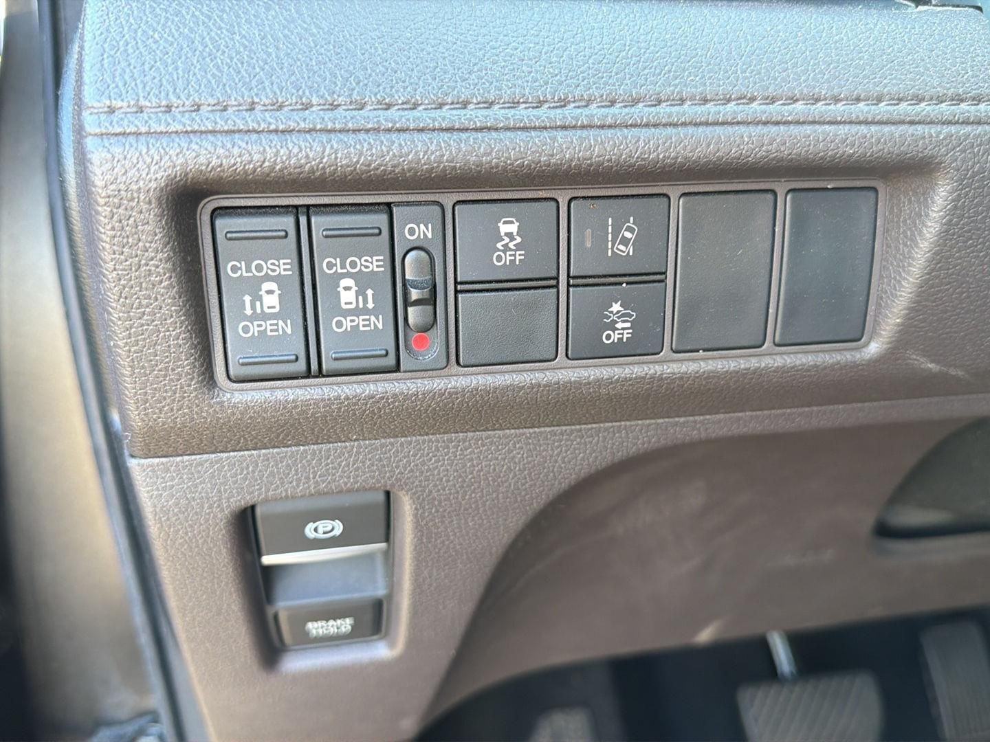 Used 2019 Pacific Pewter Metallic Honda EX image 14