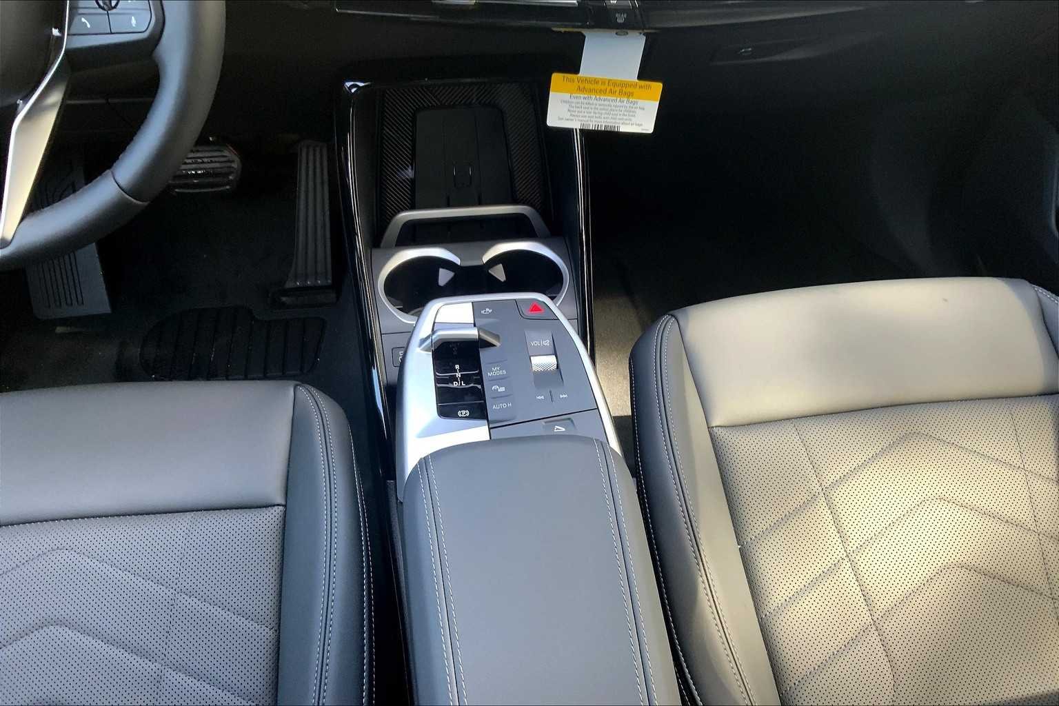 Used 2026 Space Silver Metallic BMW xDrive28i image 7