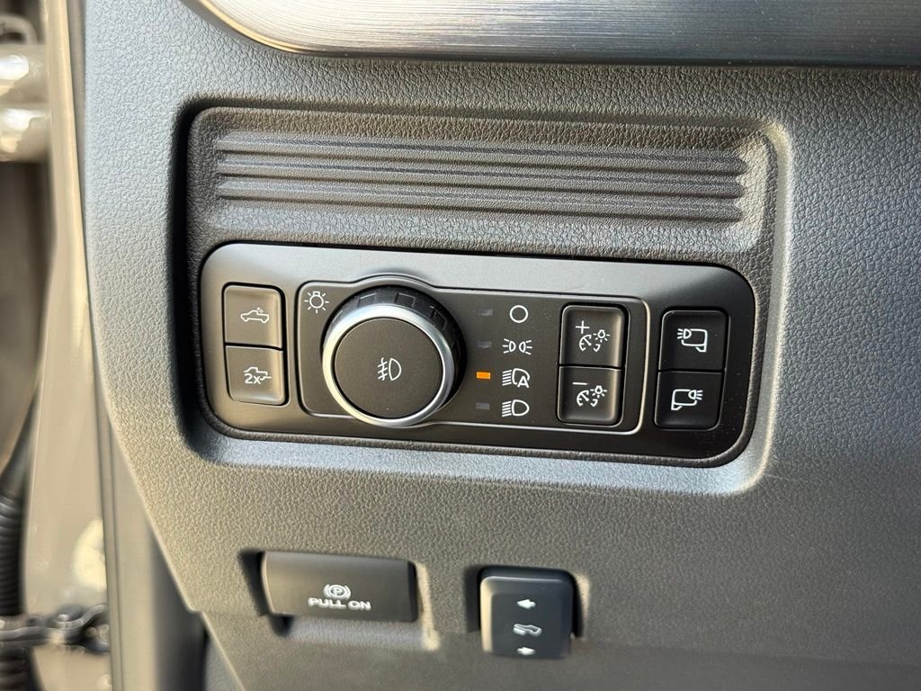 New 2026 Marsh Gray Ford F-250® Lariat® image 14