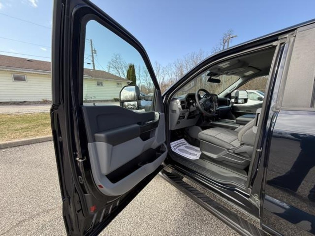 2022 Ford F-150 XL - Photo 10