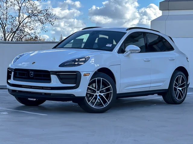 2026 Porsche Macan 