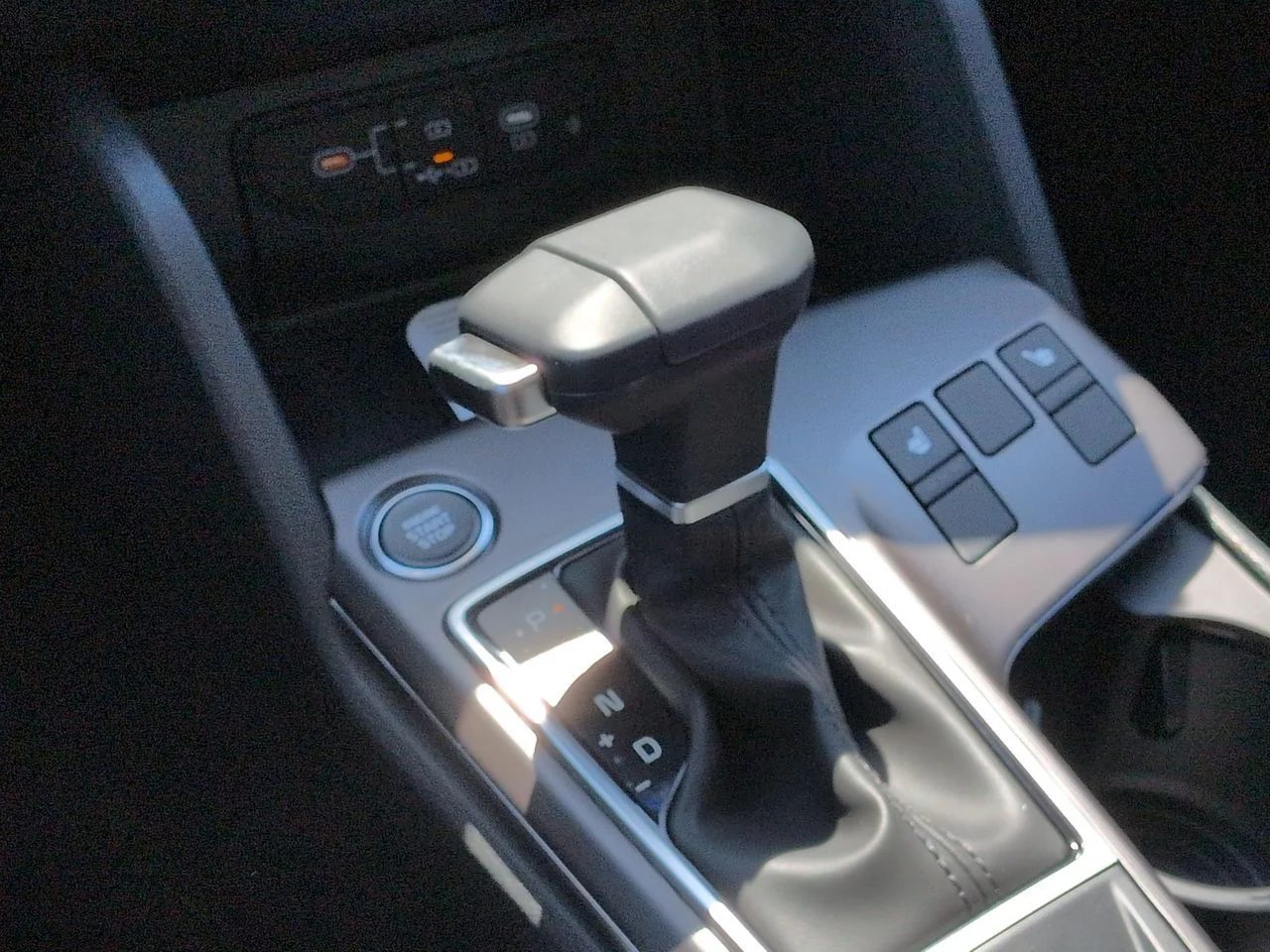 New 2026 Wolf Gray Kia SX image 16
