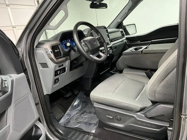 Used 2025 Gray Ford XLT image 17