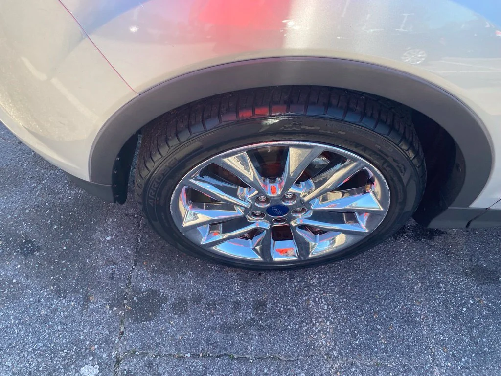 Used 2016 Silver Ford SE image 20