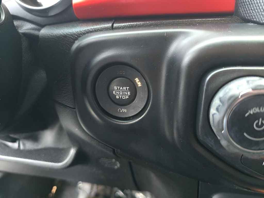 Used 2020 Black Clearcoat Jeep Rubicon image 14