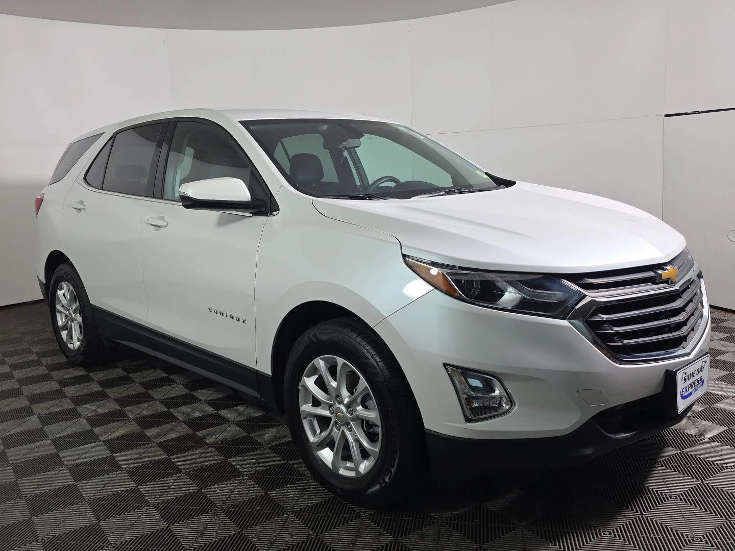 Used 2019 Iridescent Pearl Tricoat Chevrolet LT image 9