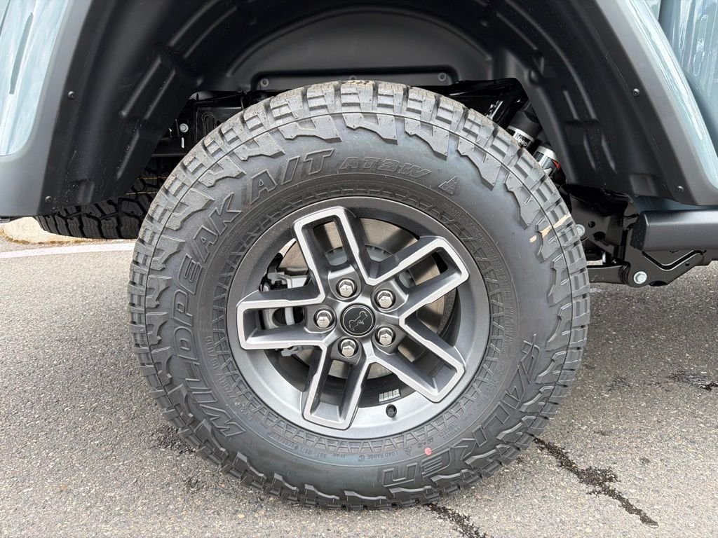 New 2026 Anvil Clear-Coat Exterior Paint Jeep Mojave image 9