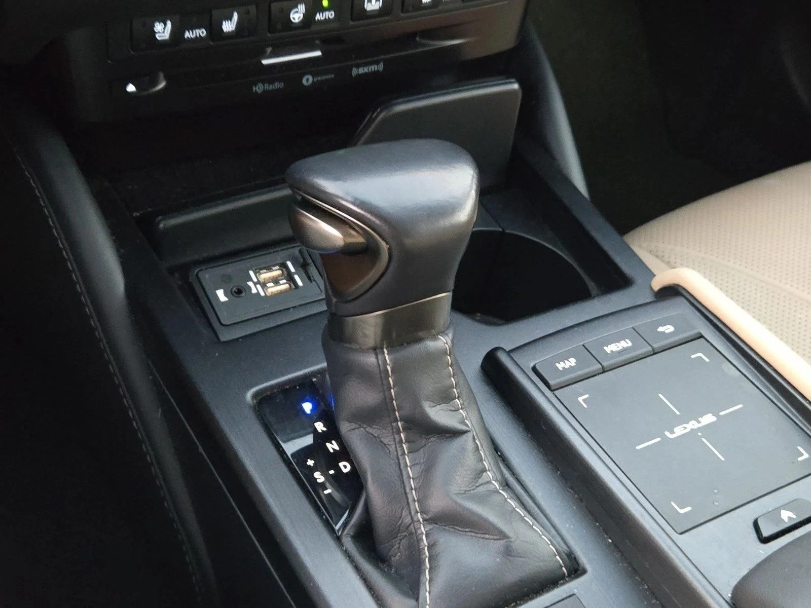 Used 2019 Eminent White Pearl Lexus ES 350 Luxury image 10