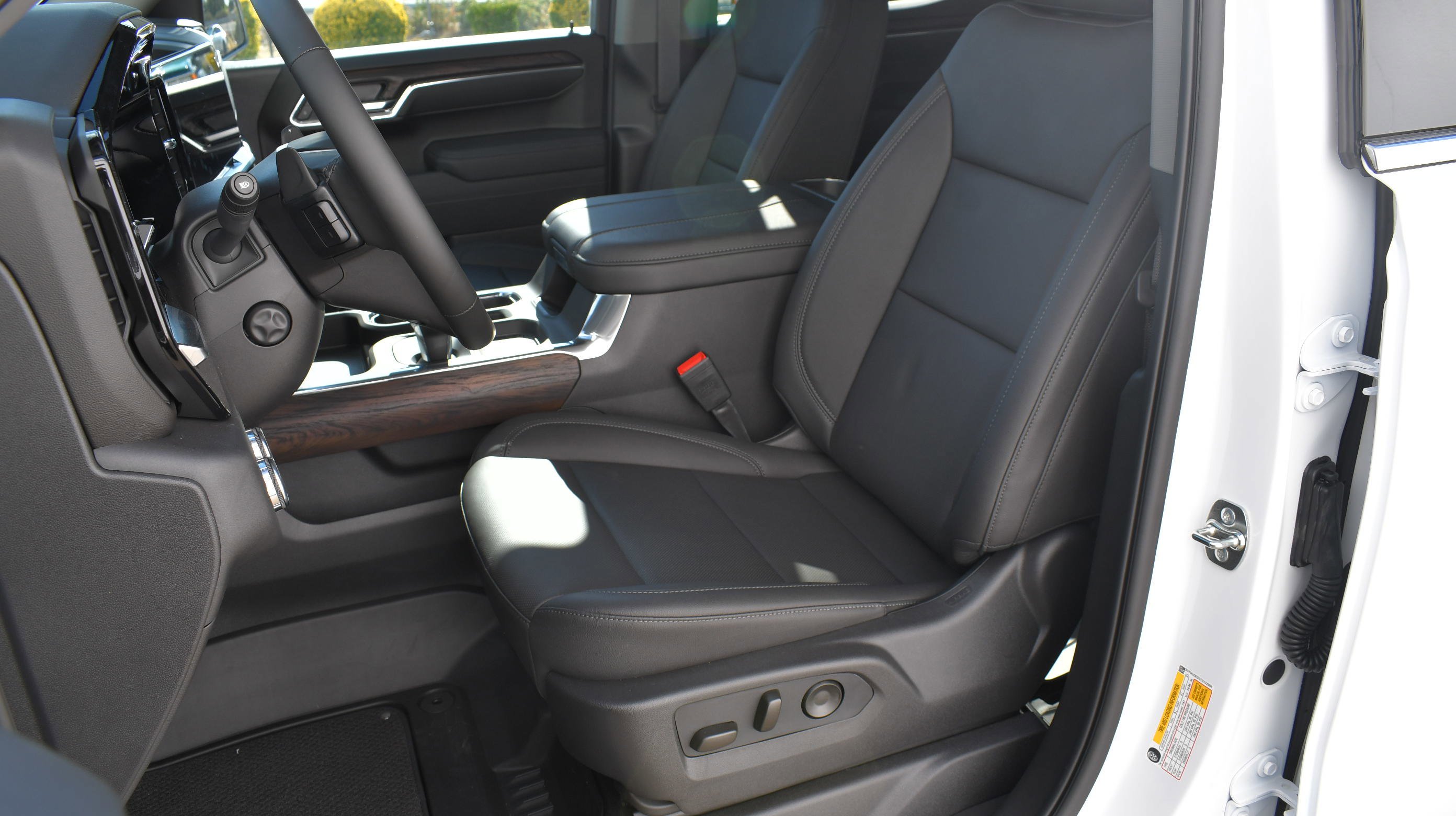 2026 GMC Sierra 1500 SLT - Photo 26