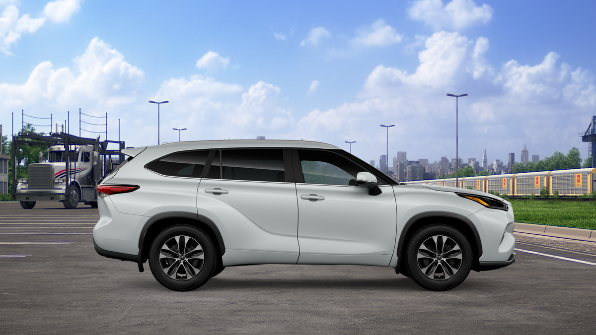 Certified Used 2026 WIND CHILL PEARL Toyota  image 44