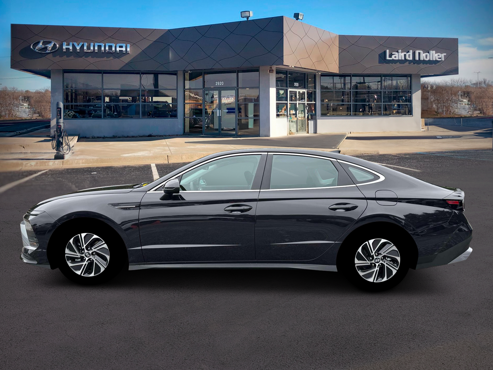 View vehicle photo 3