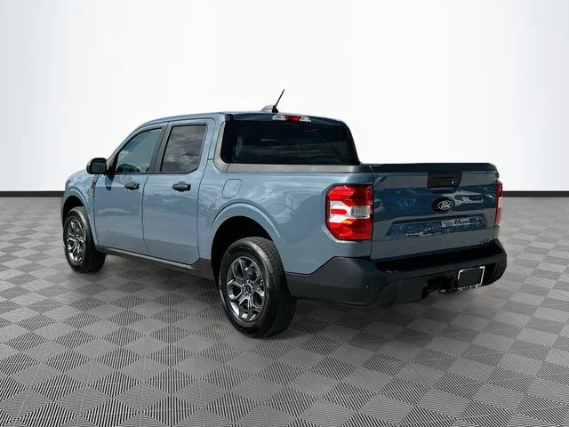 New 2026 Azure Gray Metallic Ford XLT image 4