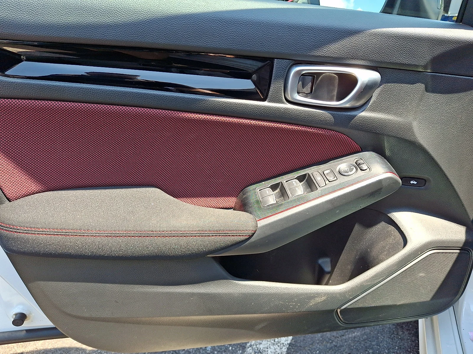 Used 2024 Platinum White Pearl Honda Sedan image 10
