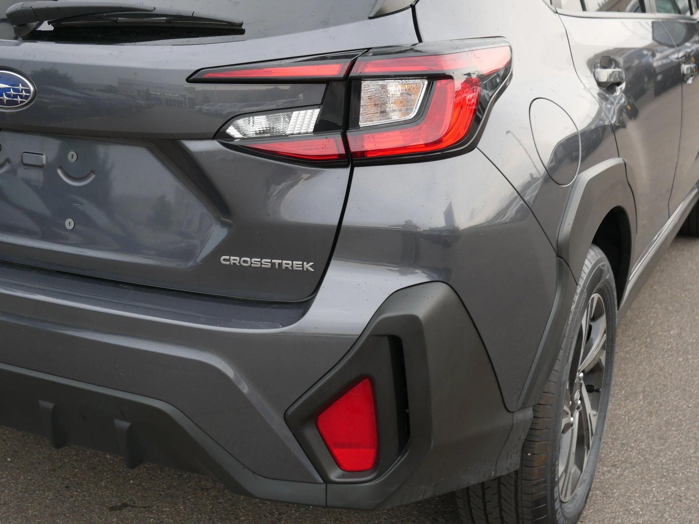 Used 2025 Magnetite Gray Metallic Subaru Premium image 17