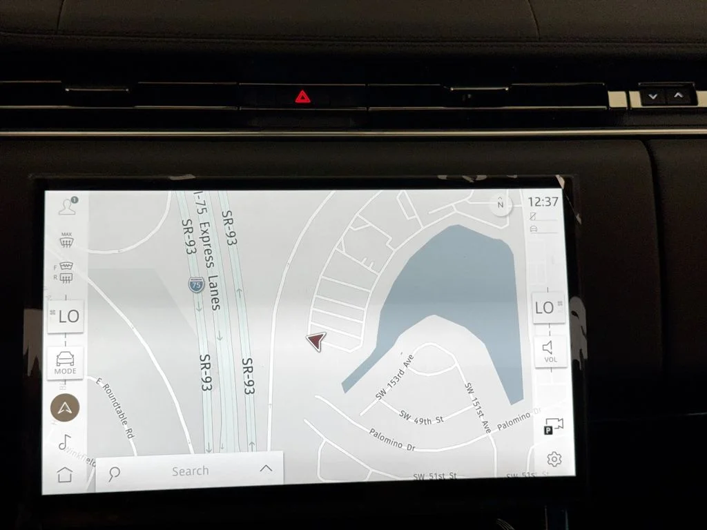 New 2026 Santorini Black Land Rover SE image 13