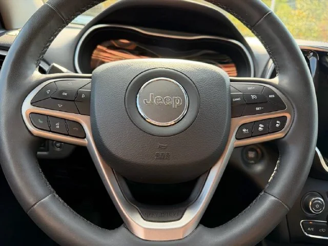 Used 2022 Black Jeep Limited image 20