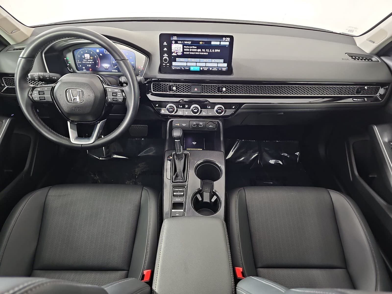 Used 2023 White Honda Touring image 11