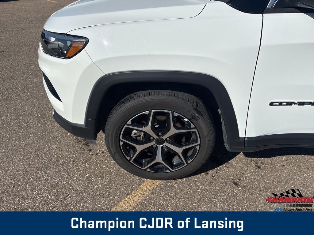 Used 2025 White Jeep Limited image 29