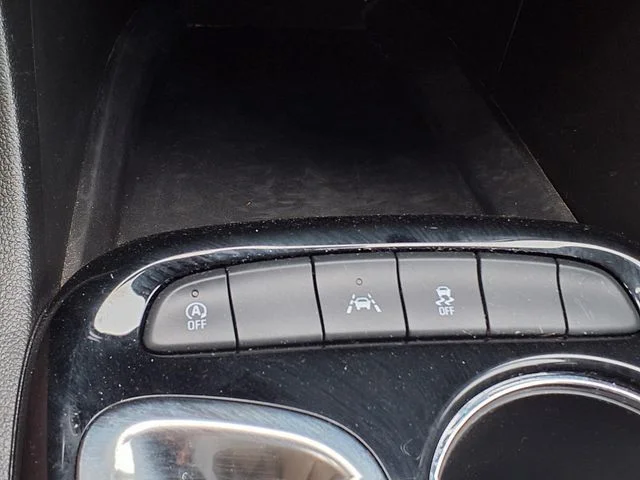 Used 2024 Red Buick Preferred image 19