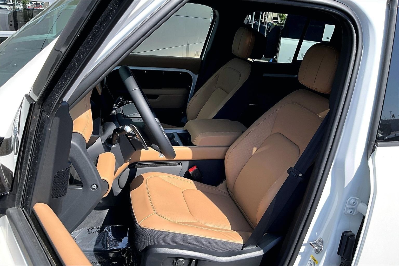 2026 Land Rover Defender V8 - Photo 9