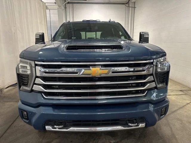 Used 2025 Lakeshore Blue Metallic Chevrolet High Country image 3