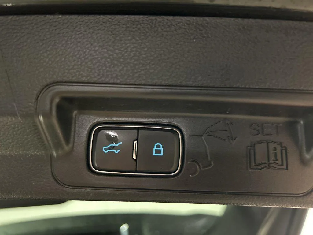 Used 2022 Black Metallic Ford ST-Line image 10
