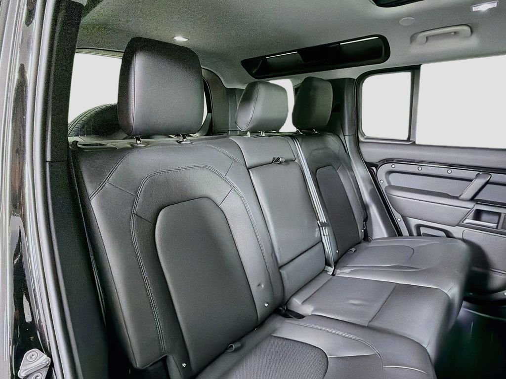 Used 2025 Black Land Rover S image 29