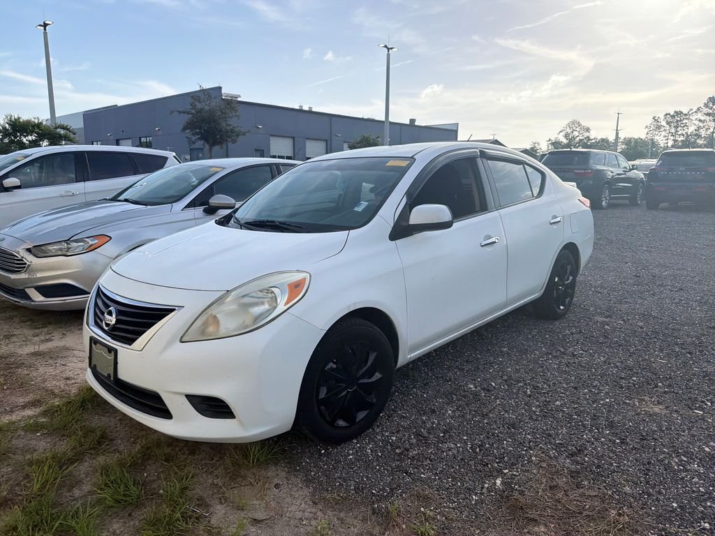 2013 Nissan Versa 1.6 SV CVT's photo