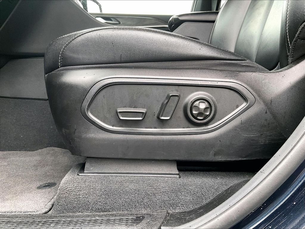 Used 2024 Black Jeep Limited image 27