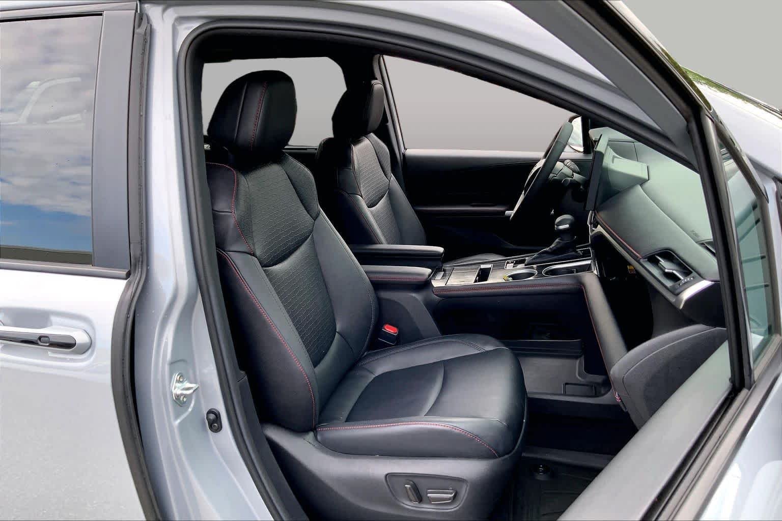 Used 2025 Cement Toyota XSE image 8