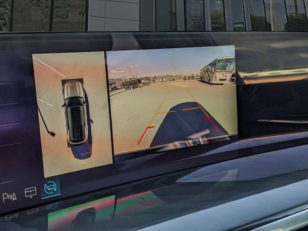 2025 Cadillac Escalade IQ Sport 2 - Photo 32