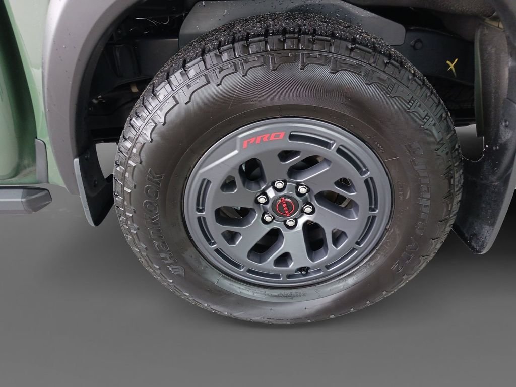 Used 2026 Green Nissan PRO-X image 8