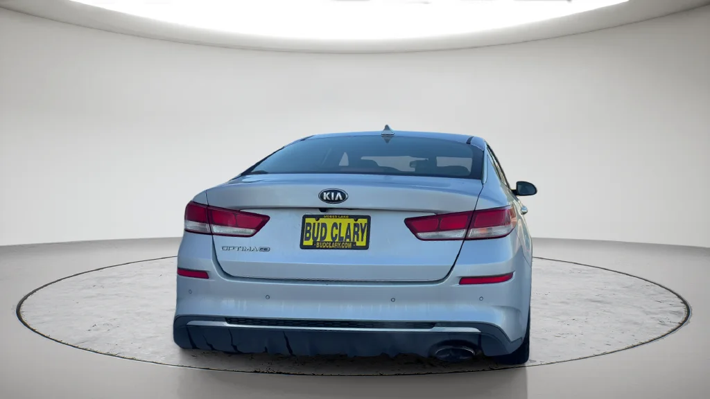 Used 2020 Silver Kia LX image 8