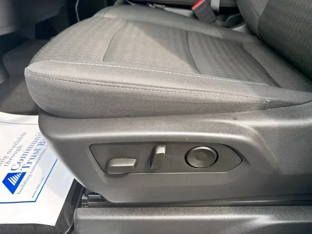 Used 2025 Summit White Chevrolet LT image 30