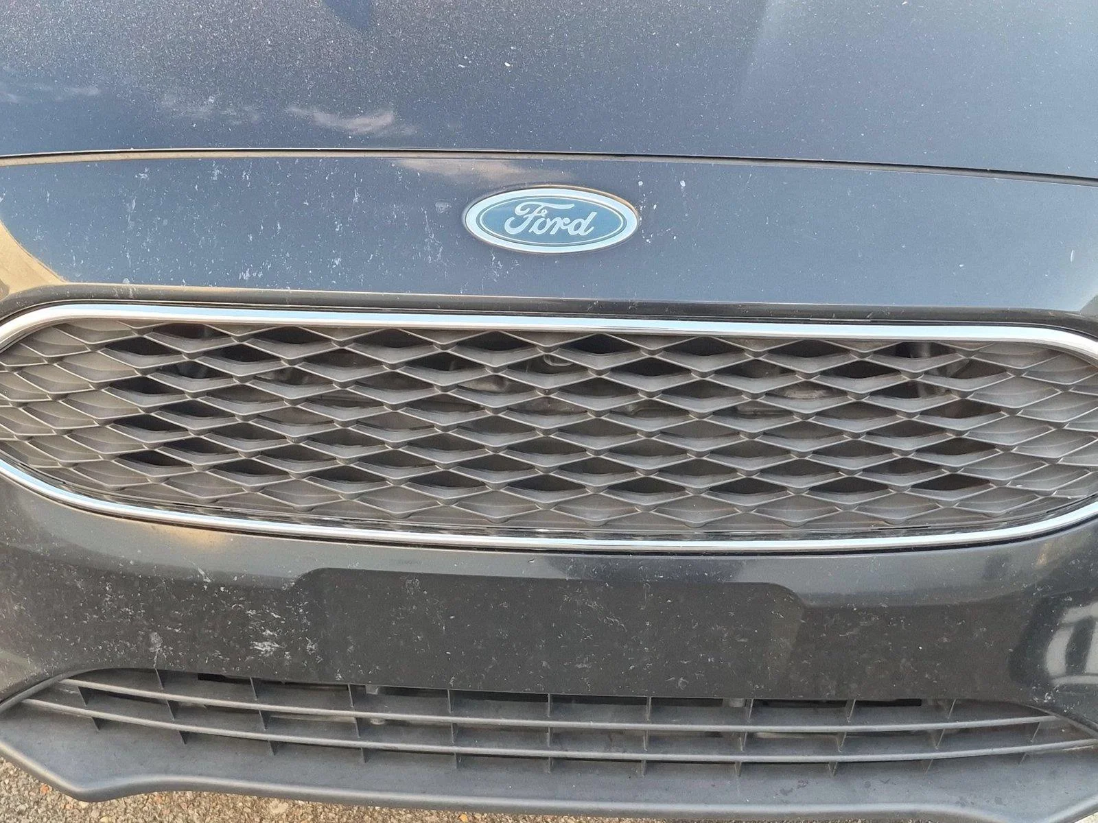 Used 2016 Shadow Black Ford SE image 13