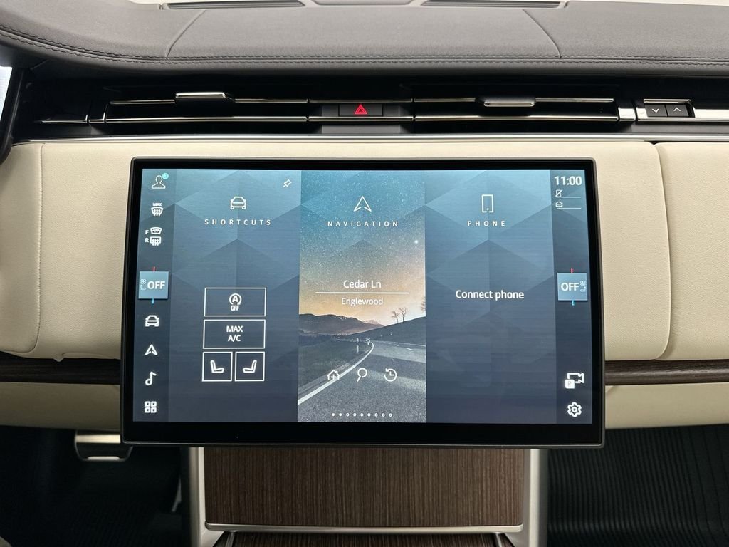 New 2027 Santorini Black Land Rover SE image 13
