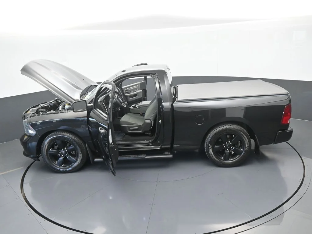 Used 2018 Brilliant Black Crystal Pearlcoat Ram Express image 62